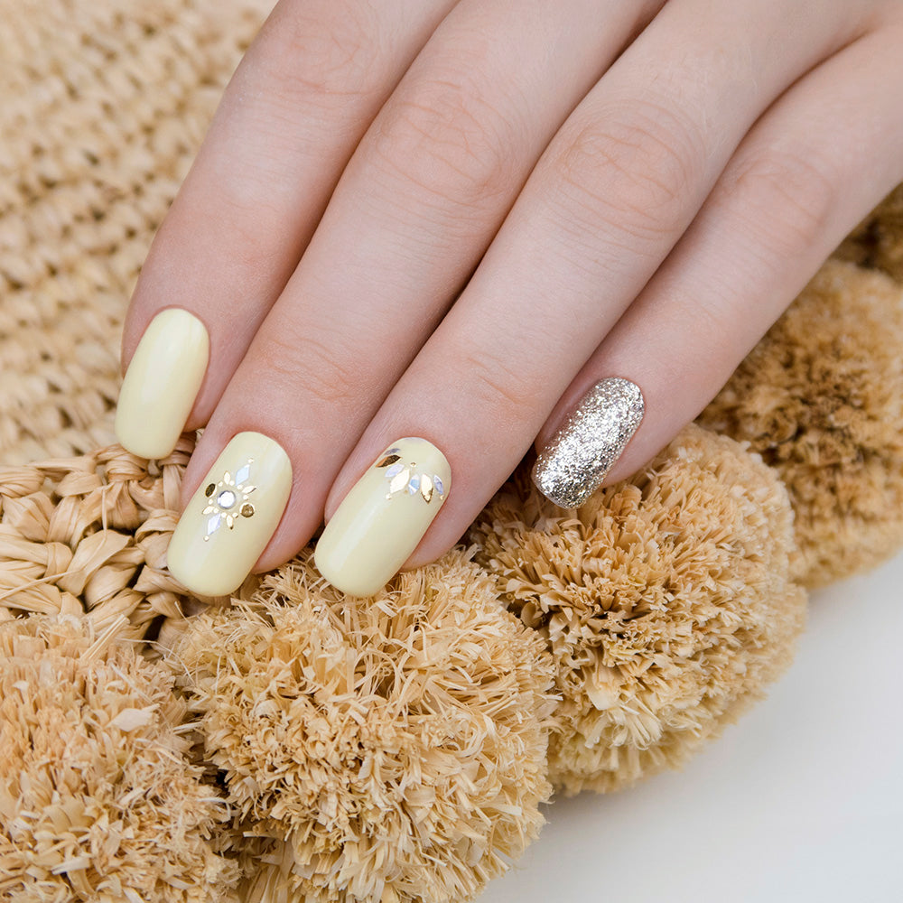 Esmalte permanente VAINILLA MILKSHAKE #004