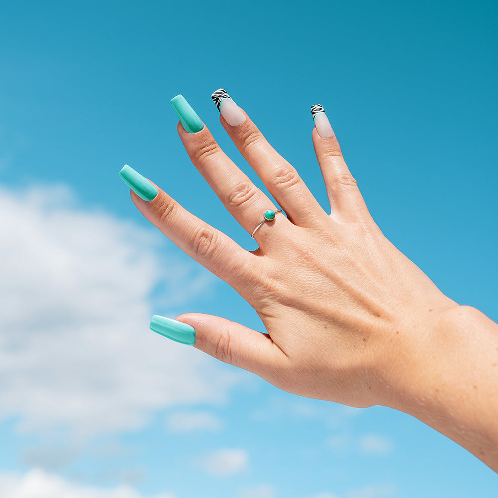 Esmalte semipermanente SALTY BLUE #180