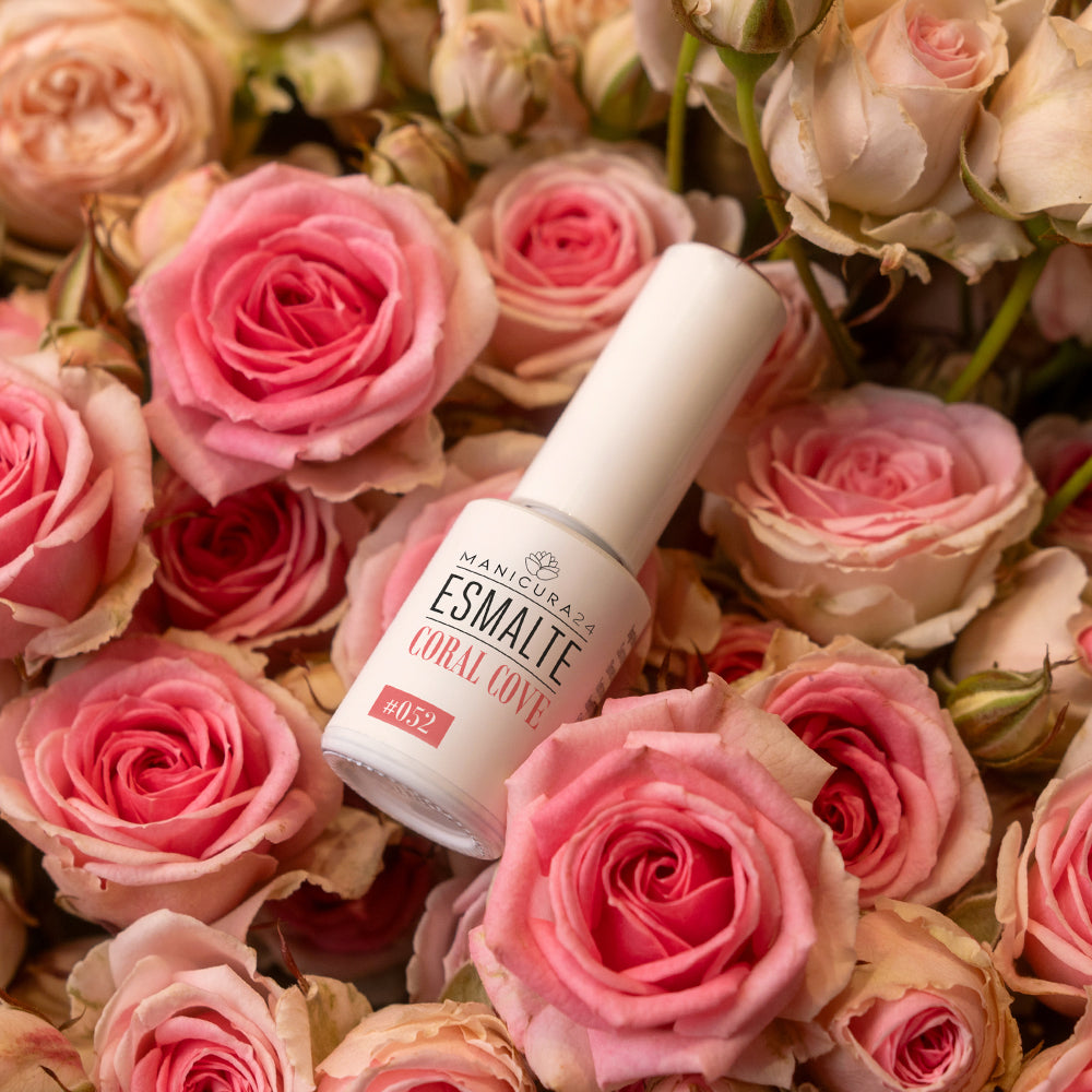 Esmalte semipermanente CORAL COVE #052