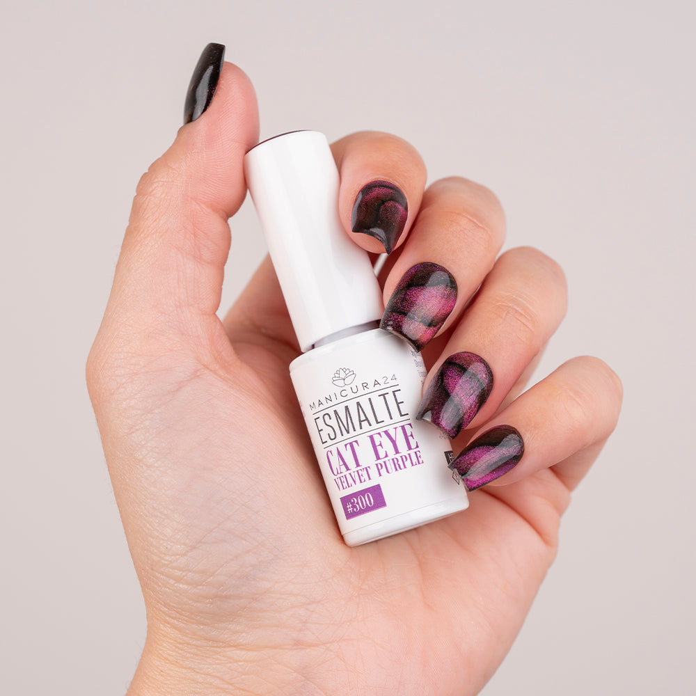 Esmalte semipermanente Cat Eye Velvet Purple #300