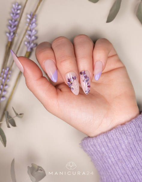 Uñas violeta para el Día de la Mujer de Manicura24