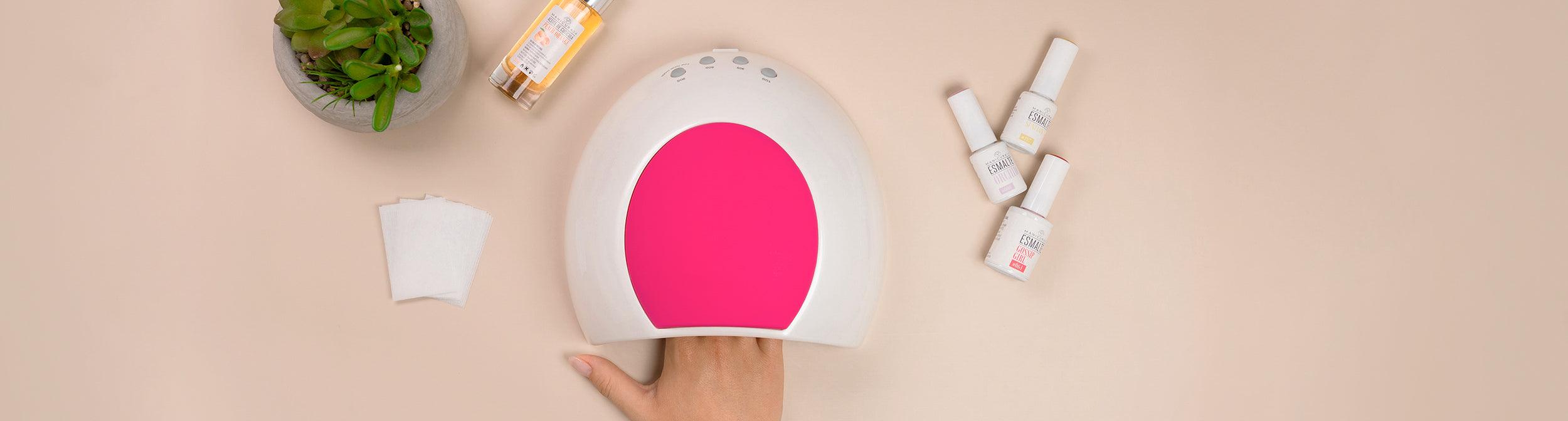 Mano bajo lámpara UV LED para uñas, esmaltes semipermanentes y aceite para cutículas