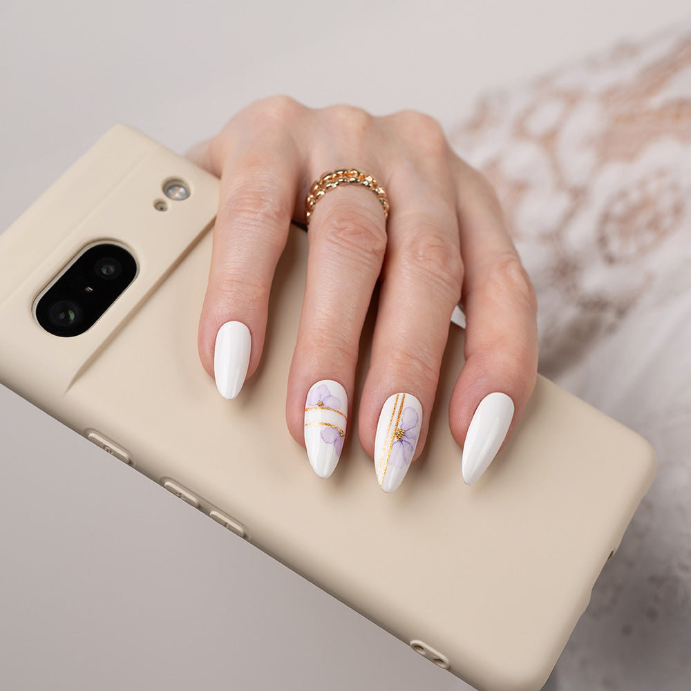 Esmalte permanente CLASSIC WHITE (pincel fino) #003